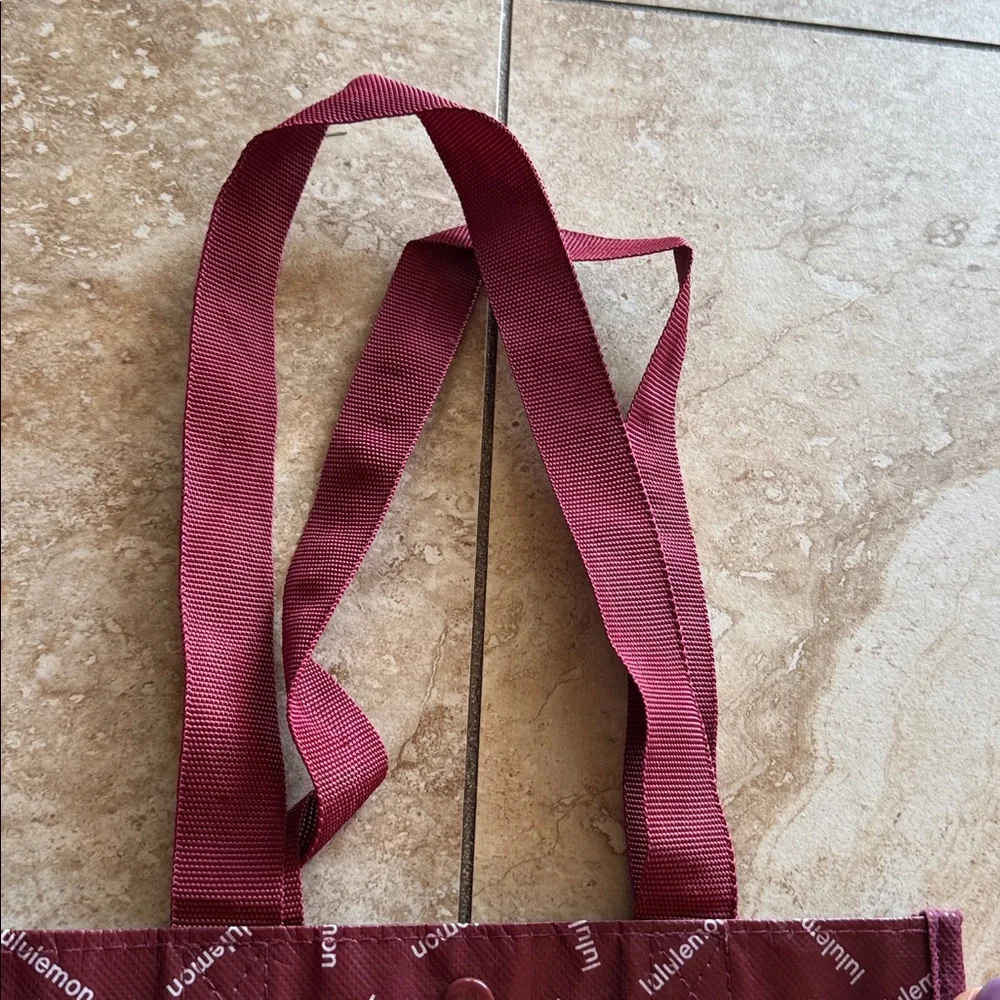 LULULEMON MAROON‎ LOGO CARY TOTE
